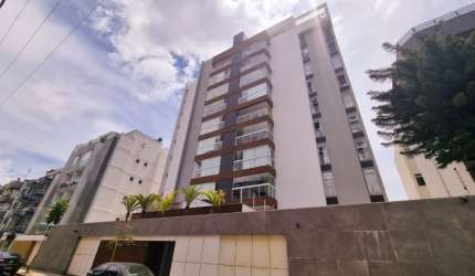 Cobertura duplex com 03 quartos, no Cascatinha