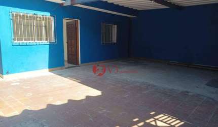 Casa com 65 metros quadrados, sala, cozinha, 2 quartos, 3 banheiros, 4 vagas de garagem , com edícula