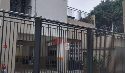 Apartamento a venda enfrente ao metro Patriarca com 2 dormitórios, sacada