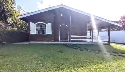 Casa pré fabricada a 150 metros da Praia da Enseada