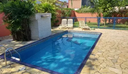 Casa a venda em condomínio fechado no Horto com 3 dormitorios