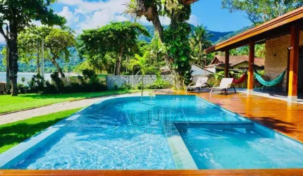 Casa pé na areia na Praia do Lázaro em Ubatuba!
