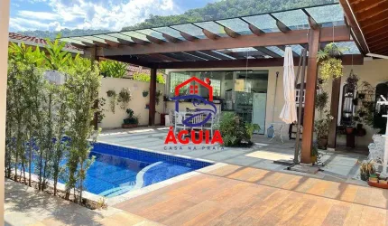 Linda casa no Condomínio Pedra Verde na Praia do Lázaro perto da praia!