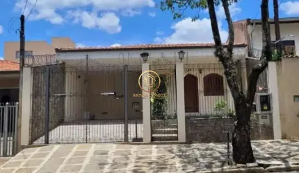 Casa à venda com 3 quartos, 3 banheiros, garagem ampla, próximo ao Shopping Unim