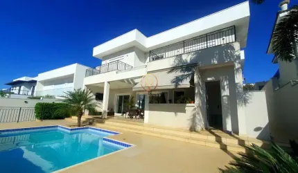 Casa em condomínio á venda de 360m², com 4 dormitórios e 4 Suítes em Sousas.