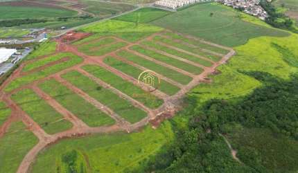 Terreno à venda com 250m² no Condomínio Miraj em Paulínia, lazer completo!