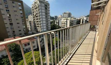 Vendo ótimo apartamento em excelente localização na Lagoa