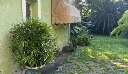ALUGO OU VENDO  casa de 2 quartos sendo 1 suíte em Itanhaga