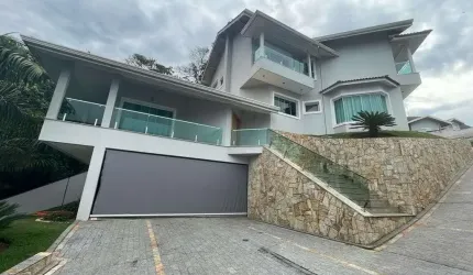 Sobrado em Caputera  -  Arujá