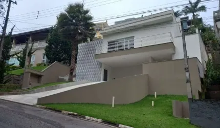 Venda ou Locação de Sobrado no Jardim Imperial Hills III - Arujá, SP