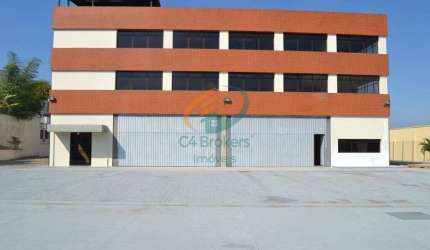 Vende - se ou Aluga - se Galpão / Depósito / Armazém em Centro Industrial  -  Arujá. SP