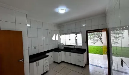 CASA EM CONDOMÍNIO para aluguel, 3 quartos, 1 suíte, 2 vagas, JARDIM INCONFIDENCIA - Uberlândia/MG