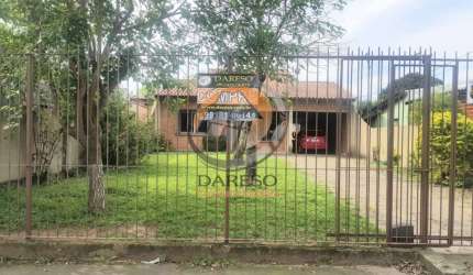 CASA DE ALVENARIA COM 4 DORMITÓRIOS NA AV. LUCIO BITTENCURT