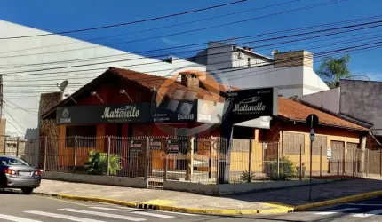 ÓTIMA CASA AMPLA C/ TERRENO DE 400,00m² NO CENTRO DA CIDADE