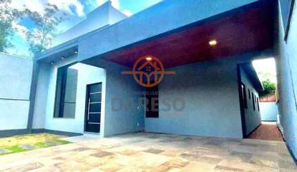 CASA DE ALTO PADRÃO CONSTRUTIVO EM LOCALIZAÇÃO PRIVILEGIADA