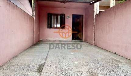LINDO SOBRADO DE 2 DORM. C/ PÁTIO NA FRENTE E FUNDOS EM ÓTIMA LOCALIZAÇÃO