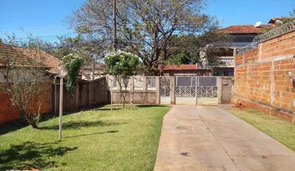 -Casa 50 m da Orla Morena. Bairro Planalto. Campo Grande - MS