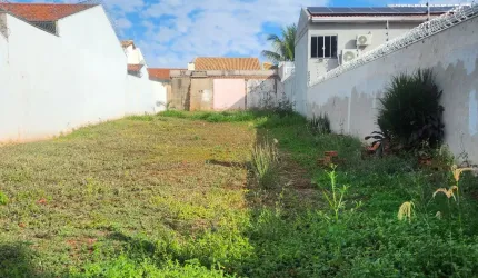 Terreno de 400 metros. Bairro Planalto.  Próximo Orla morena.