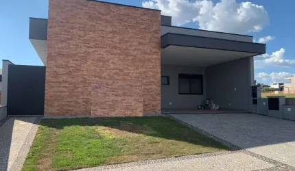 A casa à venda no Residencial Club Santorini em Paulínia/SP
