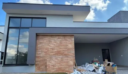 Excelente casa  à venda no Condomínio Santorini em Paulínia/SP.