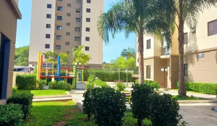 Apartamento 2 Dormitorios em condomínio fechado com lazer completo.