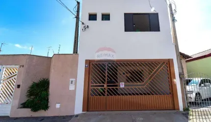 Casa à venda em Jundiaí, na Vila Rio Branco, próxima ao Maxi Shopping com 2 quartos e edícula.