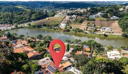 Casa à venda em Jundiaí-SP, no Vale Azul com piscina, churrasqueira, pomar, 3 quartos (1 suíte).