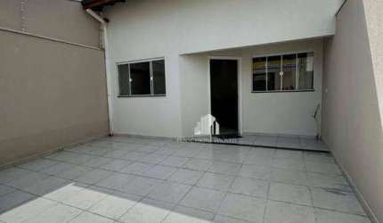 Linda casa à venda no Bairro Jardim Boer em Americana/SP.