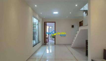 Sobrado com 3 dormitórios à venda, 227 m² por R$ 950.000,00 - Vila Scarpelli - Santo André/SP