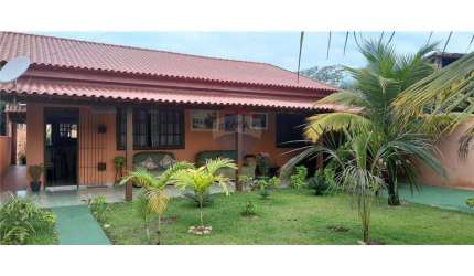 Casa para Venda em Cabo Frio,Tamoios.  3 dormitórios,2 banheiros, 2 vagas.  Imagine-se vivendo em uma boa casa, localizada no bairro Tamoios (2º distr