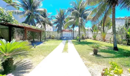 Casa independente com três dormitórios à venda, próxima a praia do Peró - Cabo Frio