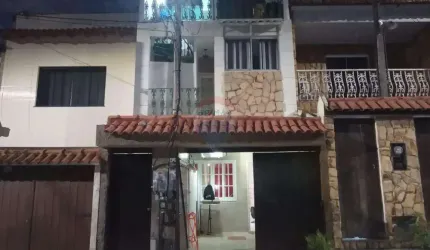 Casa Triplex em Condomínio Garden Grenn na Taquara