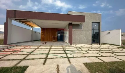 CASA DE ALTO PADÃO NO CONDOMINIO VIVERDE 1 , COM TRES QUARTOS E UMA SUITE E UM BANHEIRO CANADENSE E PLACA SOLAR.