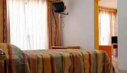 Hotel Frente Mar, com 36 apartamentos.