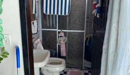 Casa com 5 dormitórios sendo 1 suíte e 2 vagas de garagem em Penha-SC
