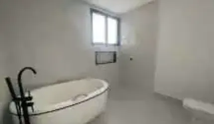 Casa em condomínio com 3 suítes e 4 vagas de garagem em Camboriú