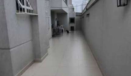 Apartamento mobiliado em residencial exclusivo pé na areia em Armação, Penha/SC.