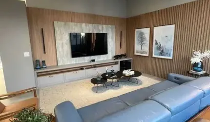 Casa finamente decorada e mobiliada em condomínio fechado com 4 suítes na Av. dos Estados