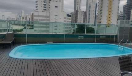 Apartamento com 3 suítes finamente mobiliado, vista para o mar na Barra Norte