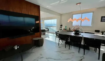 Apartamento Quadra Mar com 3 suítes e 3 vagas de garagem na Barra Sul em Balneário Camboriú
