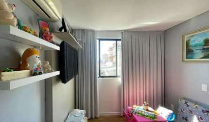 Apartamento com 2 dormitórios sendo 1 suíte no bairro Vila Operária - Itajaí