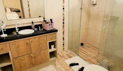 Casa Tipo Sobrado com Edícula, 5 dormitórios sendo 1 suíte e 2 vagas no Cordeiros em Itajaí