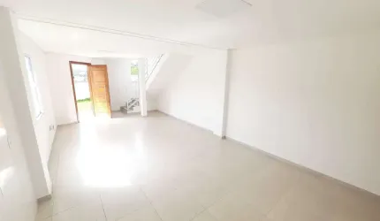 Casa à Venda, 89 m2, 2 Suítes, Potecas, São José/SC