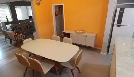 Casa de alto padrão com 04 dormitórios, Aprox. 250m da Praia de Armação do Itapocoróy, Penha/SC.