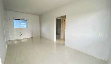 Casa com 2 dormitório e 2 vagas de garagem no Bairro Itajuba em Barra Velha