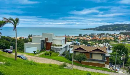 Terreno em Condomínio de alto padrão/ Garopaba-SC