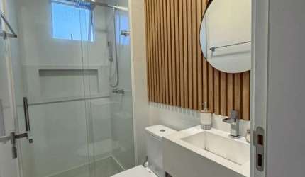 Apartamento mobiliado com 2 dormitórios sendo 1 suíte e 1 vaga no Bairro São João em Itajaí