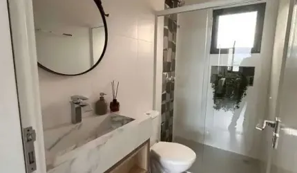 Cobertura Duplex mobiliada com 3 dormitórios sendo 1 suíte e 2 vagas de garagem em Itajaí