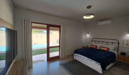 Casa em condomínio com 3 dormitórios sendo 2 suítes a 7 min da praia e Porto Seguro, Bahia.