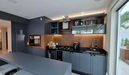 Linda Casa Alto Padrão de 460m2 à Venda, 4 Suítes, Bairro Pedra Branca em Palhoça, SC.